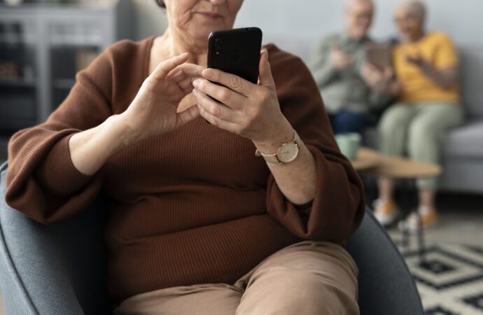 Brasil tem quatro golpes por minuto e estelionato dispara 430% desde 2018