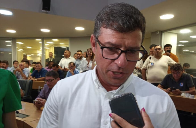 Casa de ex-prefeito de Cabedelo é furtada e bandidos levam vários objetos