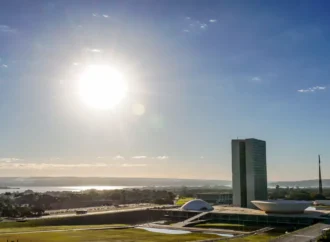 Congresso vota nesta semana fim da escala 6×1 e “taxa das blusinhas”