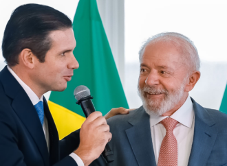 Hugo Motta diverge de neutralidade do Republicanos e anuncia apoio à reeleição de Lula