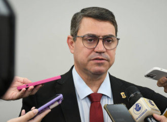 MP pede impugnação da candidatura de Dinho Dowsley com base em processo sigiloso