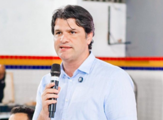 Léo Bezerra deixa o PSB e se filia ao PSDB