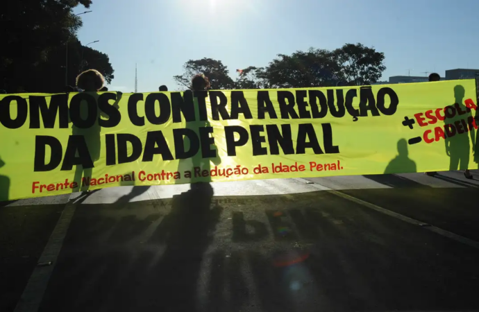 Pediatras se manifestam contrários à redução da maioridade penal