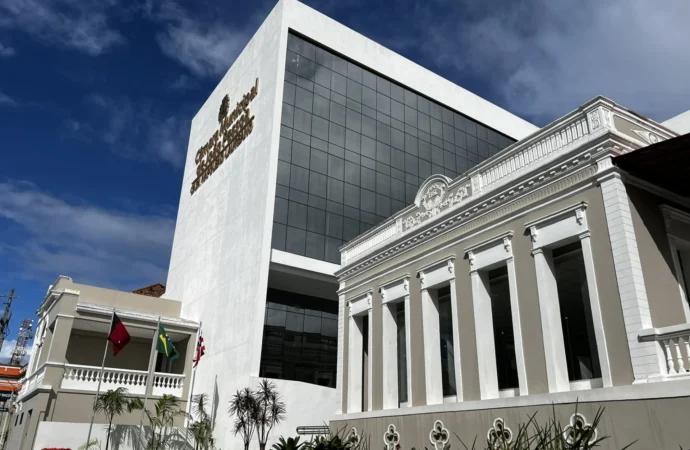 Justiça suspende CPI do Esgoto da CMJP após recurso de Fábio Carneiro