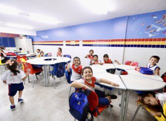 Leo Bezerra celebra maior avanço da educação de João Pessoa no Ideb entre capitais do Nordeste