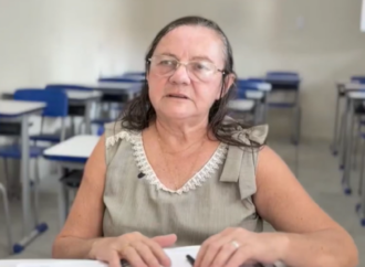 Aos 65 anos, mulher que não estudou na infância aprende a ler e escreve primeiro livro na PB
