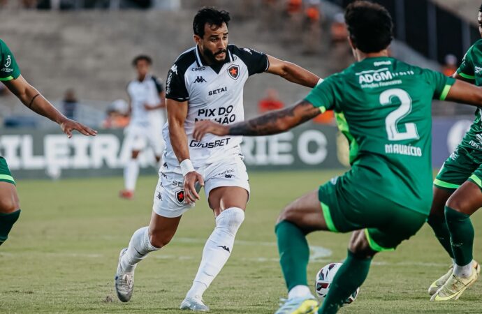 Botafogo-PB vira sobre o Guarani e garante classificação antecipada na Série C