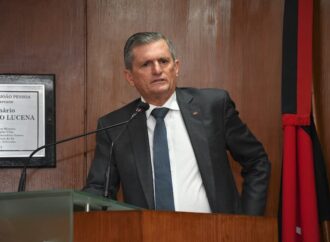 Odon Bezerra deixa liderança de Leo na Câmara de João Pessoa; Bruno Farias assume