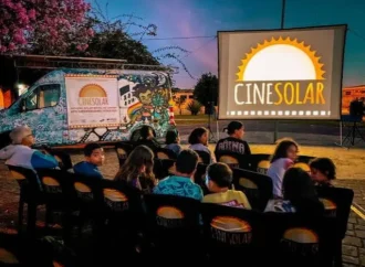 CineSolar, 1º cinema movido a energia solar do Brasil, exibe ‘Divertida-Mente 2’ em Santa Luzia com entrada e pipoca de graça