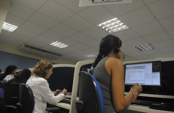 Polícia registrou mais de 700 mil atendimentos especializados à mulher no país, em 2025