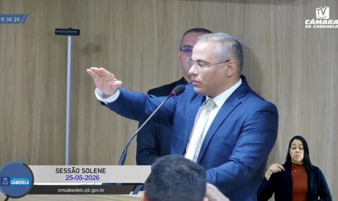 Perto dos 100 dias no comando de Cabedelo, prefeito consolida afastamento de Vitor Hugo e Edvaldo