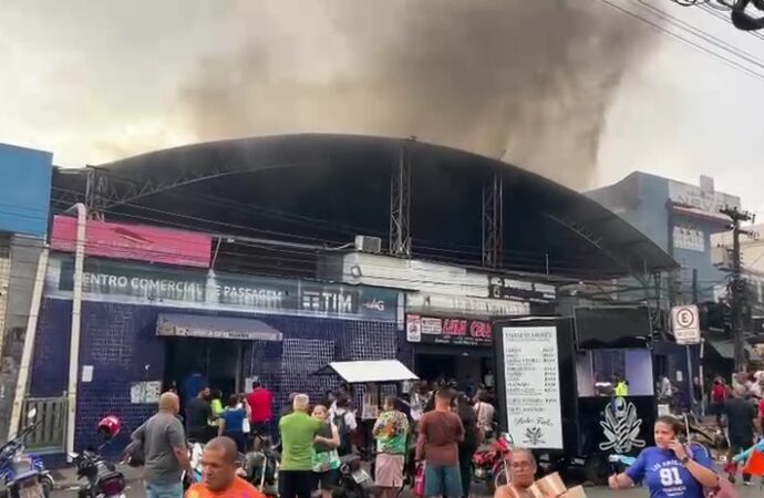 Testemunhas relatam desespero durante incêndio em centro comercial de João Pessoa