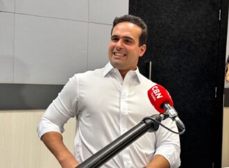Lucas Ribeiro lidera entre mulheres e eleitores de 35 anos ou mais na Paraíba
