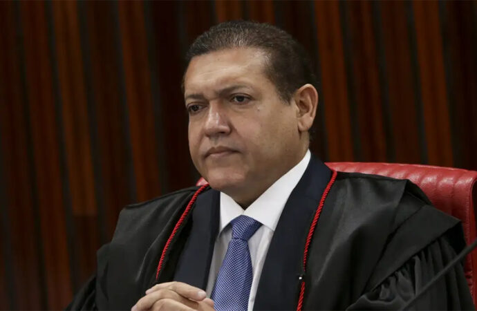Jornal cita possível “sócio” do presidente do TSE ligado a lobista