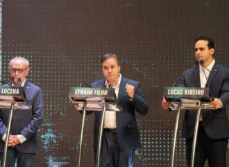 Lucas mostrou que não vai ficar nas cordas e Cícero e Efraim vão de dobradinha