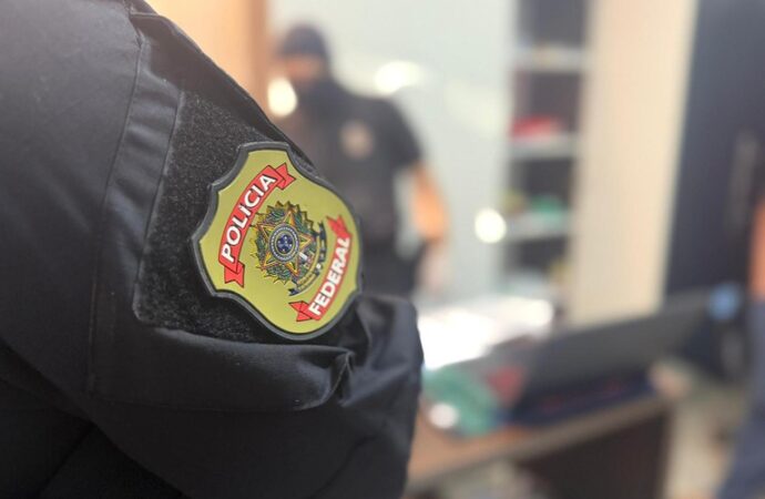 PF cumpre mandado contra suspeito de fabricar e vender cédulas falsas
