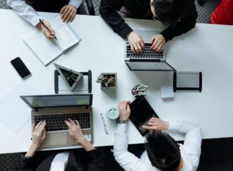 Empresas com 100 ou mais empregados devem atualizar dados