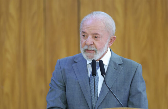 “Na época deles, bandido virou banqueiro, no meu mandato, virou prisioneiro”, afirmou Lula