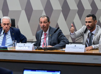 CCJ do Senado aprova PEC do fim da escala 6×1
