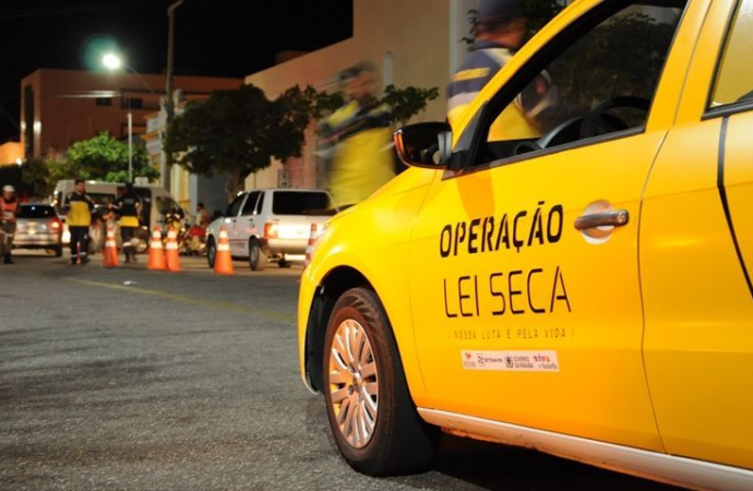 Número de motoristas autuados por embriaguez quase dobra em agosto, na Paraíba