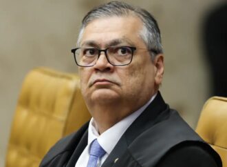 Flávio Dino retira sigilo de inquérito que investiga produtora do filme Dark Horse