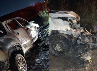 Acidente entre caminhonete e moto provoca incêndio na PB-057, Litoral Norte da Paraíba