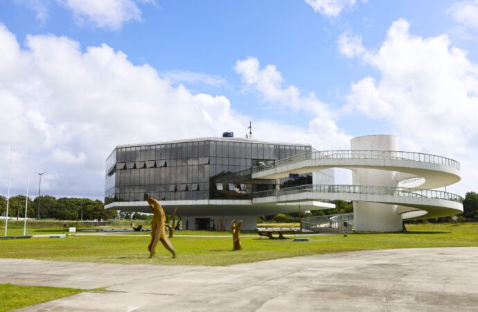Estação Cabo Branco tem programação com exposições, dança, yoga e música