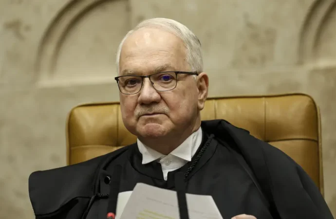 Fachin cancela sessão do STF em meio à crise entre ministros