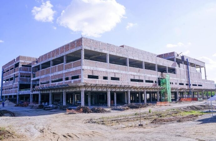 Obras do Hospital da Mulher de Campina Grande entram na fase final, diz secretário