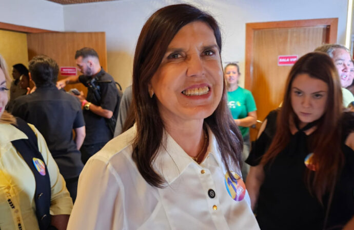 Lígia Feliciano destaca trajetória política em campanha como vice de Lucas Ribeiro